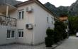  u Appartements Popovic-Risan, Privatunterkunft im Ort Risan, Montenegro